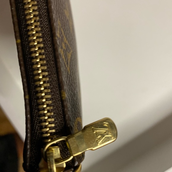 SOLD !!! ❤️Authentic Louis Vuitton Mini Pochette - Picture 5 of 7